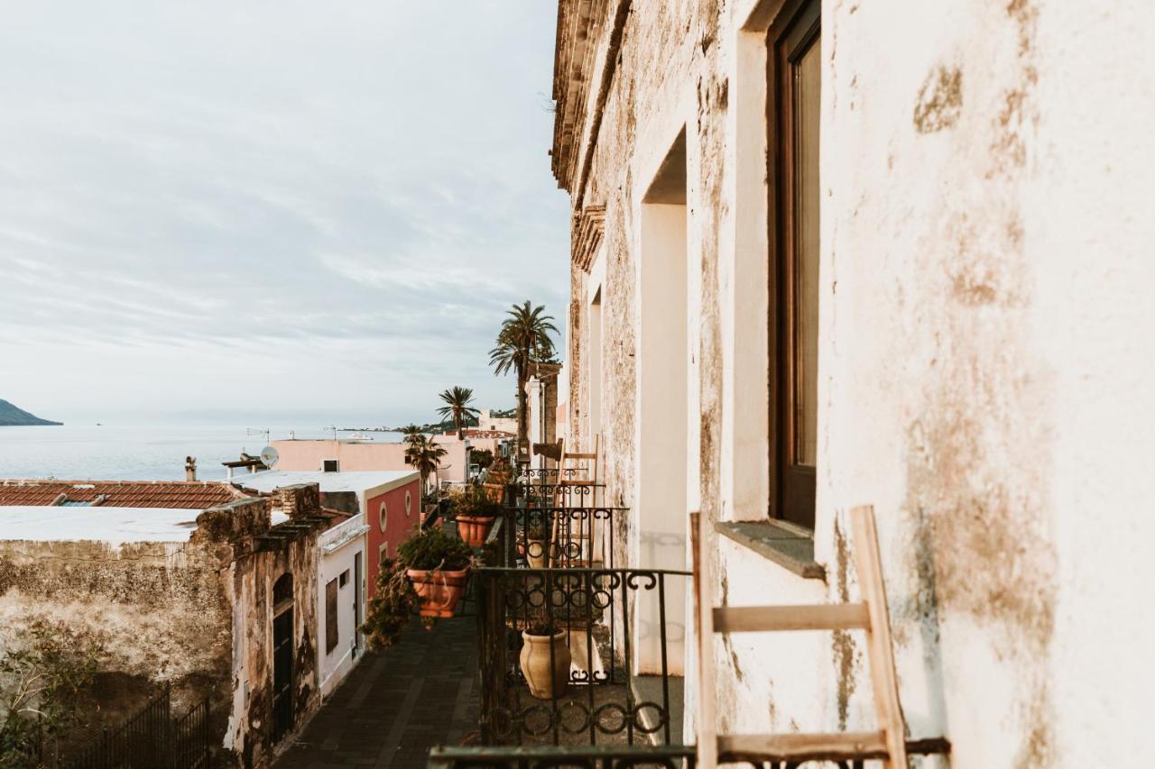 Boutique Hotel I Cinque Balconi Santa Marina Salina Exterior photo