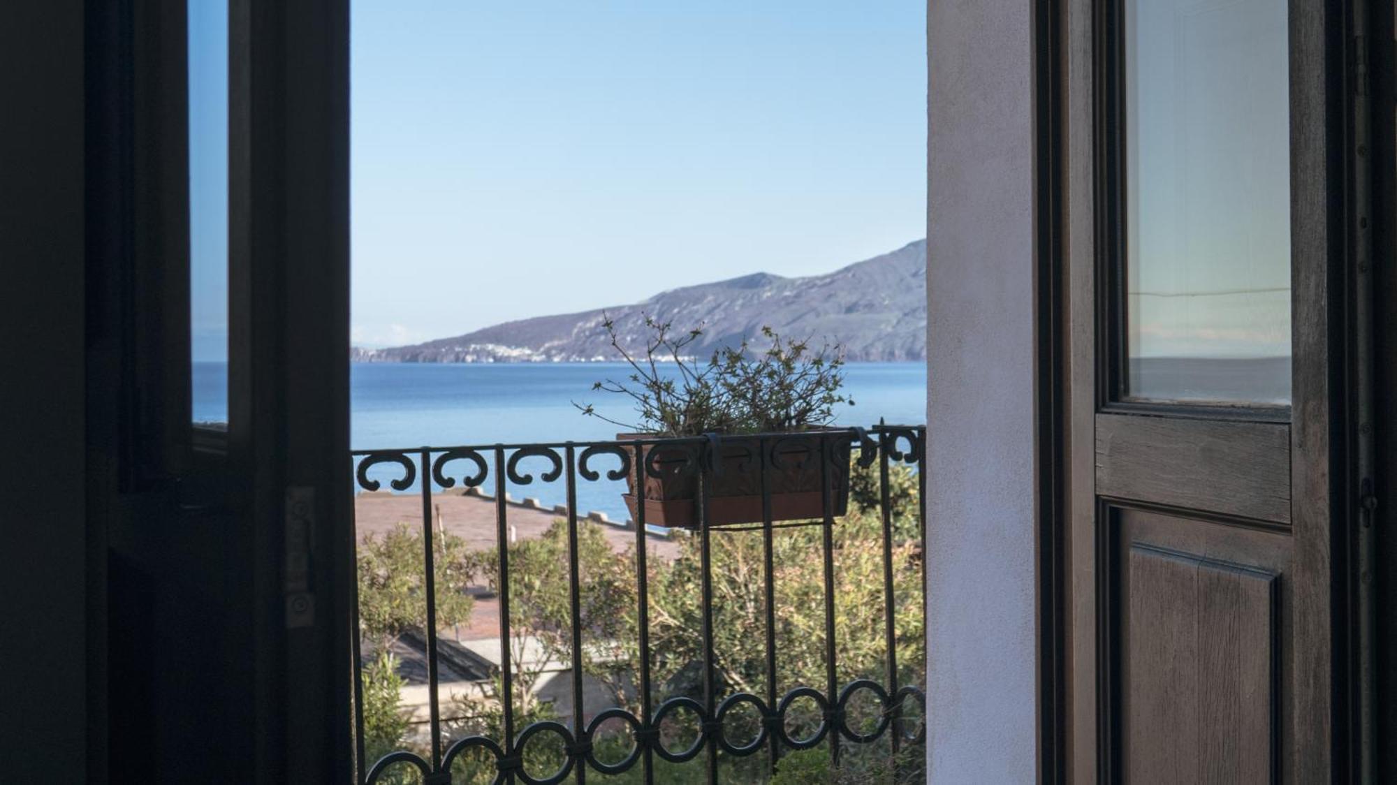 Boutique Hotel I Cinque Balconi Santa Marina Salina Exterior photo