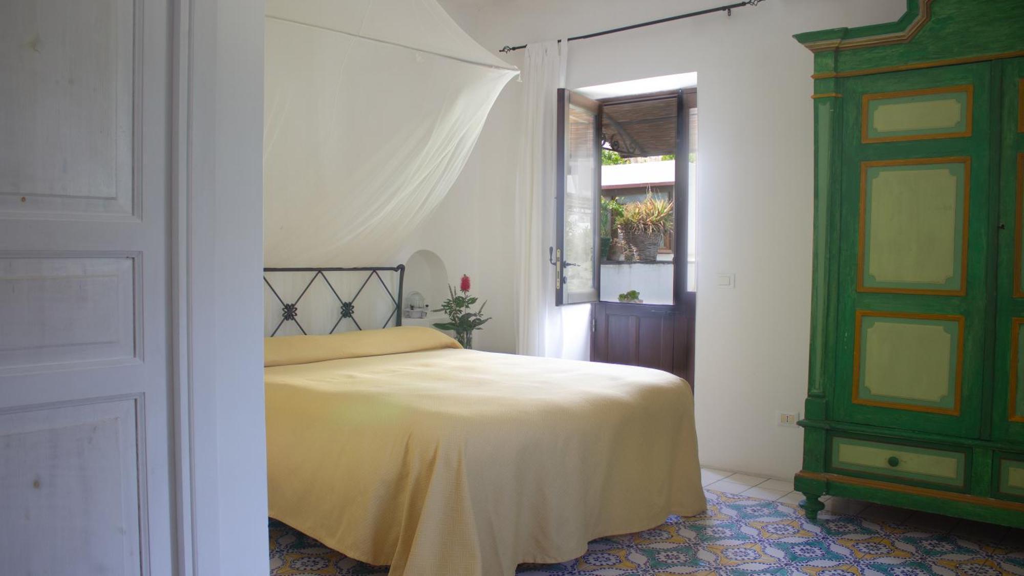 Boutique Hotel I Cinque Balconi Santa Marina Salina Exterior photo